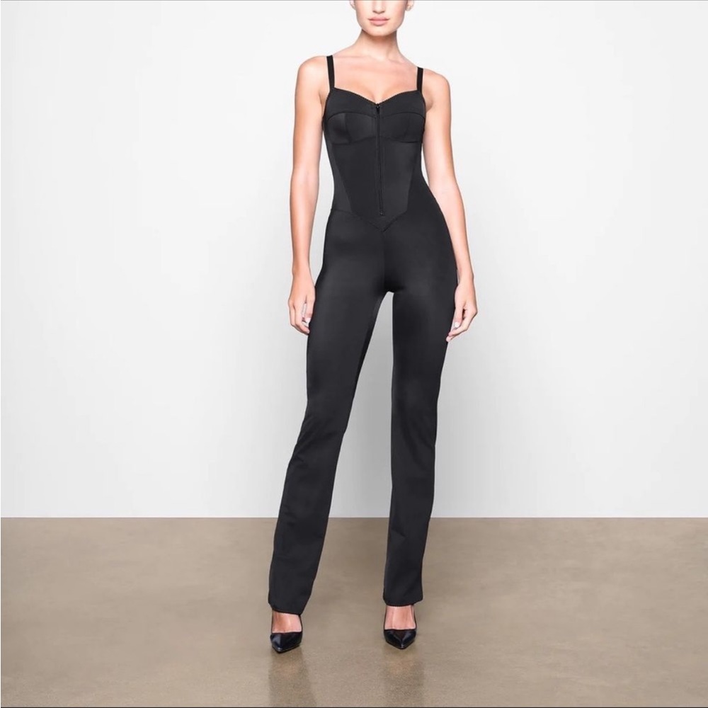 Skims Glam Catsuit in Onyx NEW